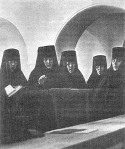 Хор Петербургского подворья Свято-Успенского женского Пюхтицкого монастыря (Иоанновский монастырь на Карповке).