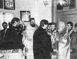 Праздник св. Апостола и Евангелиста Иоанна Богослова в храме Петербургских Духовных академии и семинарии. Духовенство епархии поздравляет Митрополита Иоанна с днем Ангела.