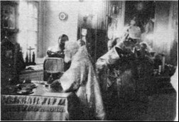 1991 г. Свято-Троицкий собор Александро- Невской Лавры. Перед Великим Входом. Литургия