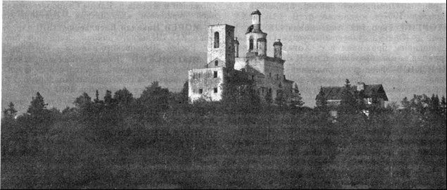 Голгофо-Распятский скит на острове Анзер, куда из Соловецкого концлагеря переводили «особо опасных преступников». Перевод этот означал неимоверно жестокие условия заключения, пытки, гибель, воистину — Распятие и Голгофу. Так в XX веке объяснилось пророчество Богородицы, что «Гора сия убелится страданиями неисчислимыми»